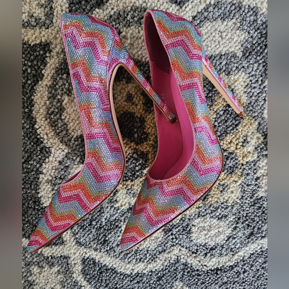 Colorful Zigzag Patterned Heels - image 7